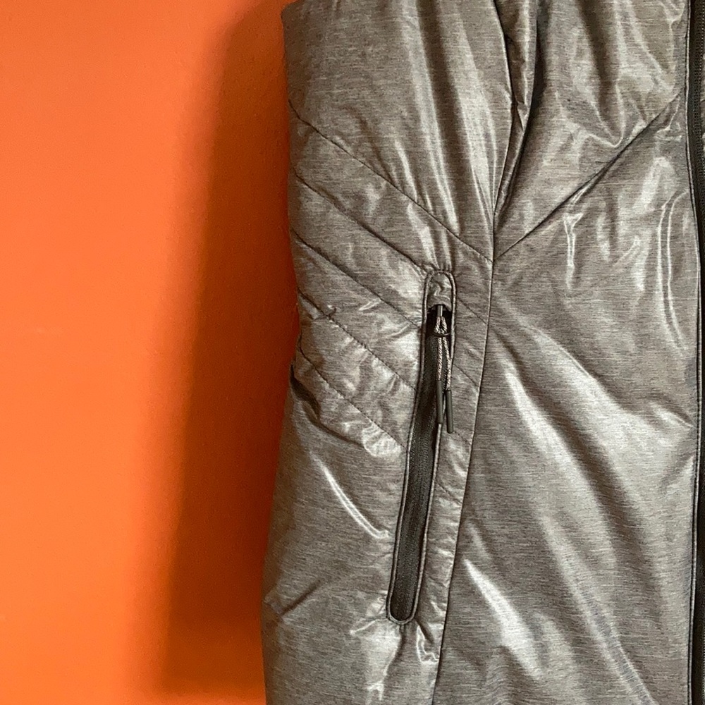 NWT Champion Puffer Vest - Picture 5 of 12